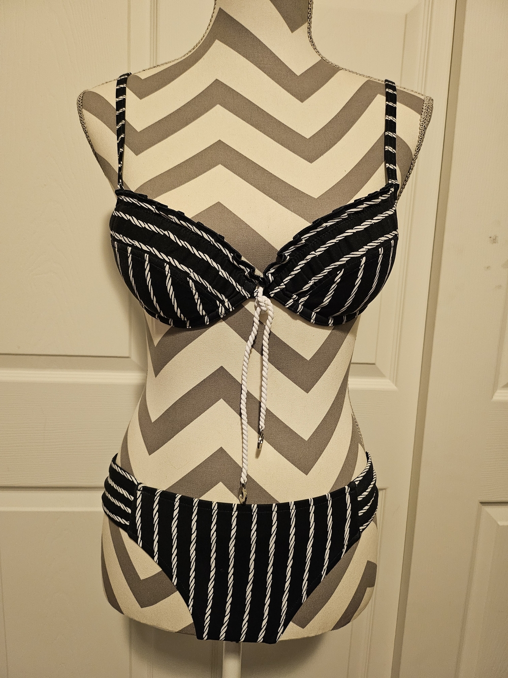 Seafolly💙 Navy blue and White Striped Bikini Set